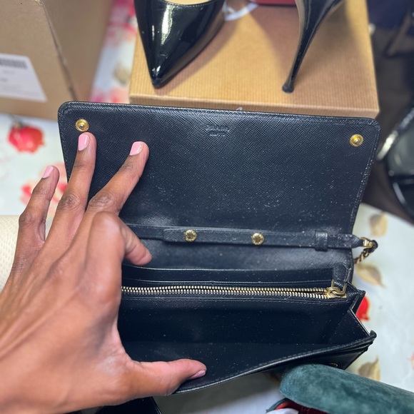 Authentic Prada Saffiano Wallet on a Chain Crossbody bag - Picture 5 of 8